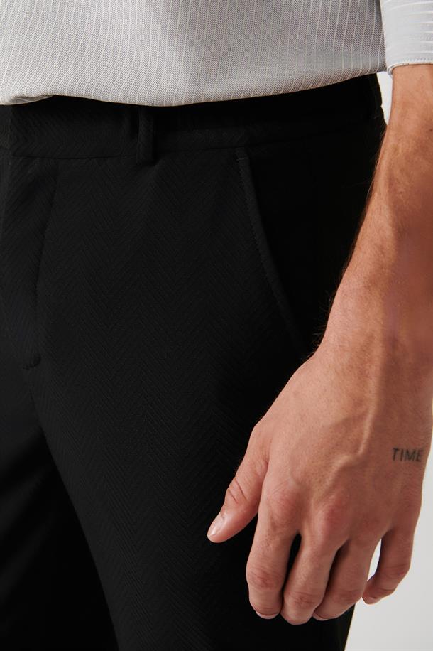 Siyah Yanı Lastikli Dokulu Slim Fit Jogger Pantolon