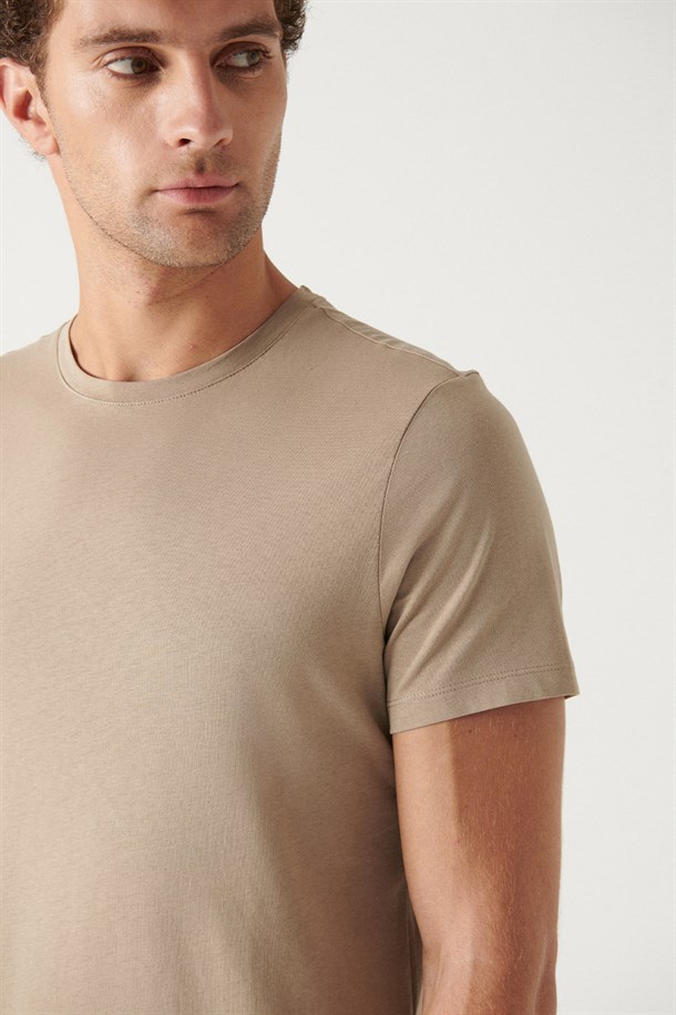 Bisiklet Yaka Düz T-Shirt
