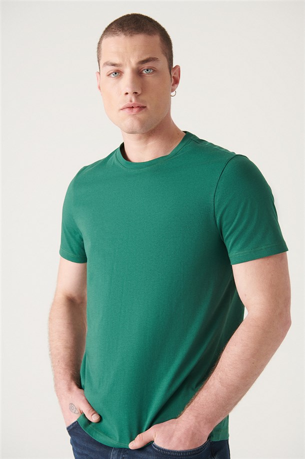 Bisiklet Yaka Düz T-Shirt