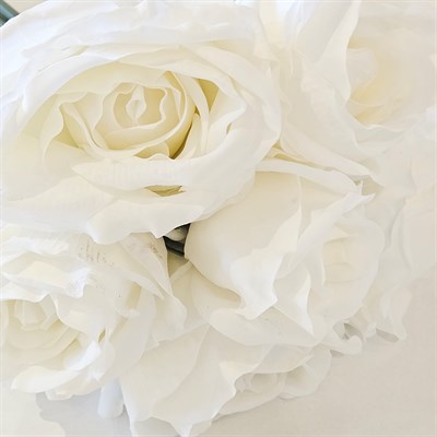 ISLAK DOKULU GÜL DEMETİ BEYAZ