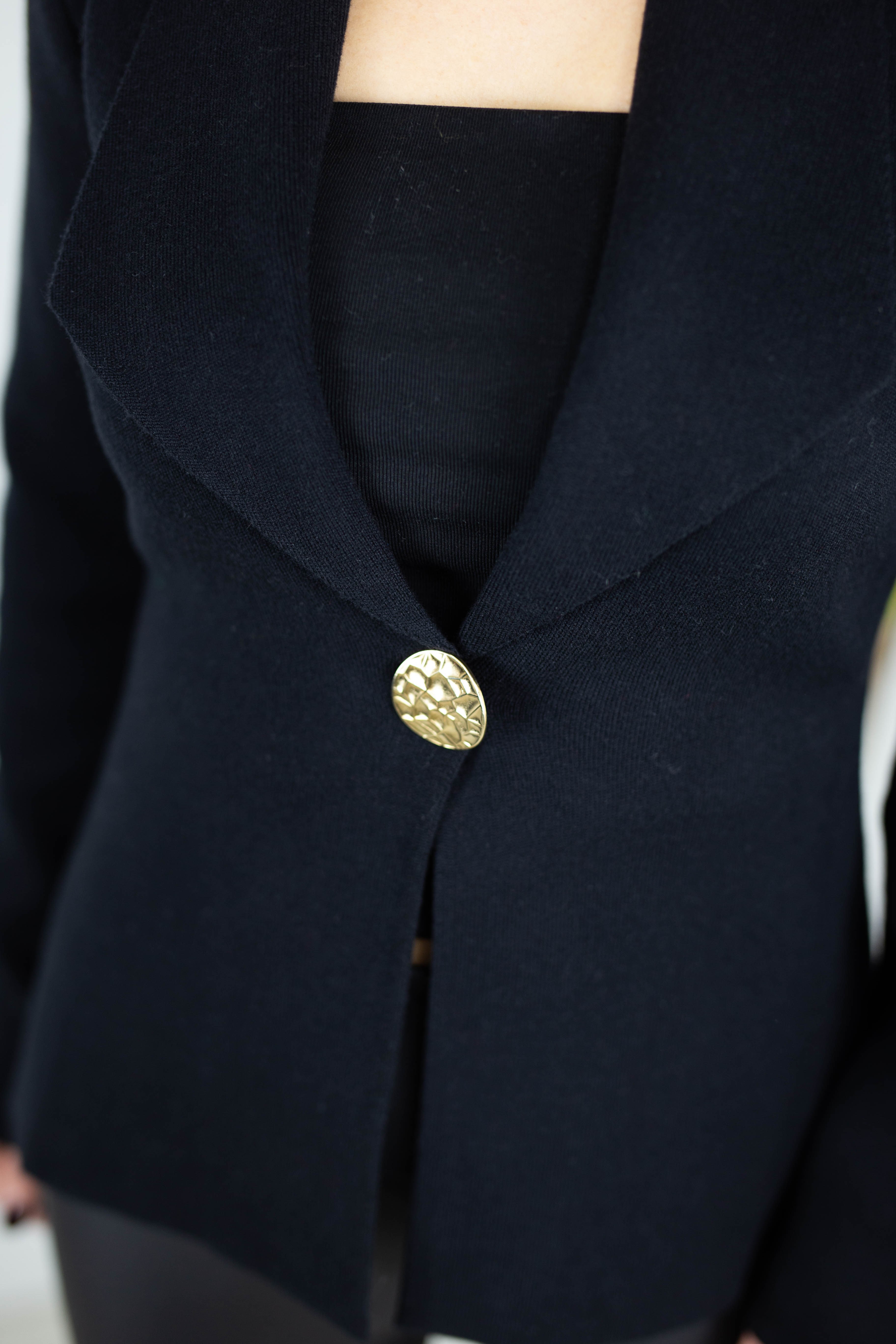 0053 ZR TEK GOLD DÜĞME, ÇELİK ÖRGÜ TRİKO CEKET