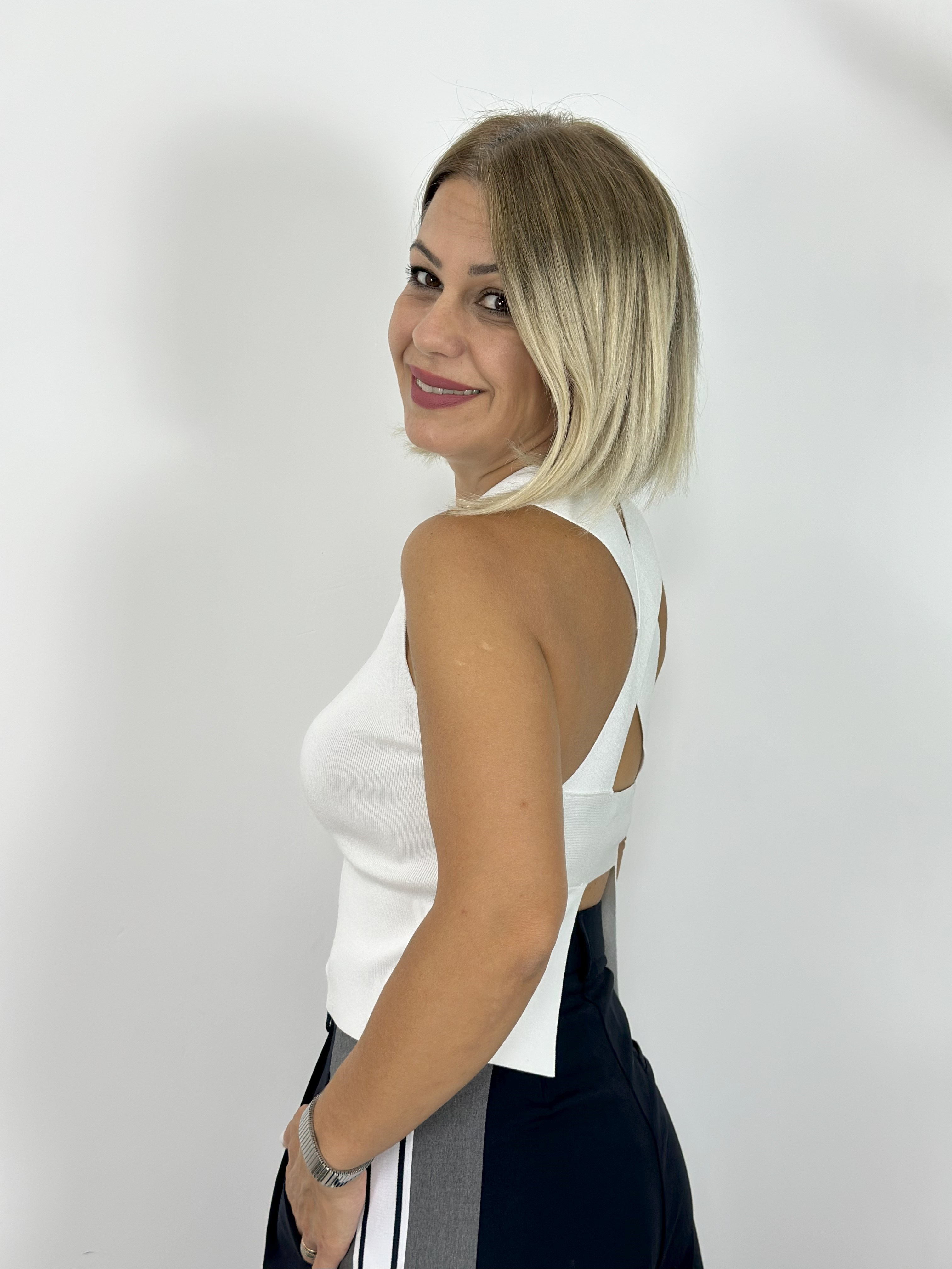 0795 SIRT ÇAPRAZ ASKI, DEKOLTE, MERSERİZE BLUZ