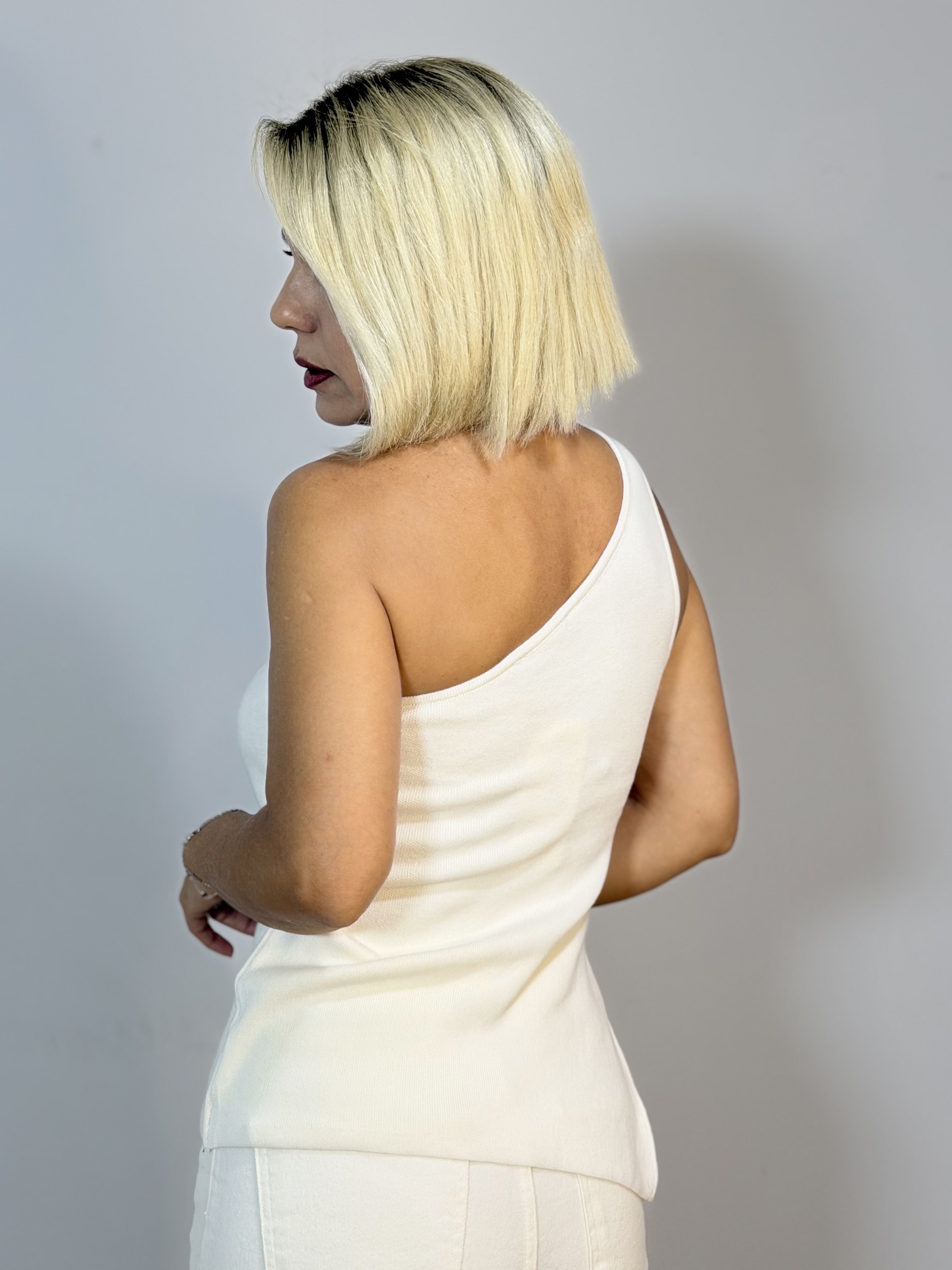 1004 Tek Omuz, Omuz Aksesuarlı, Yan Yırtmaçlı, Triko Bluz
