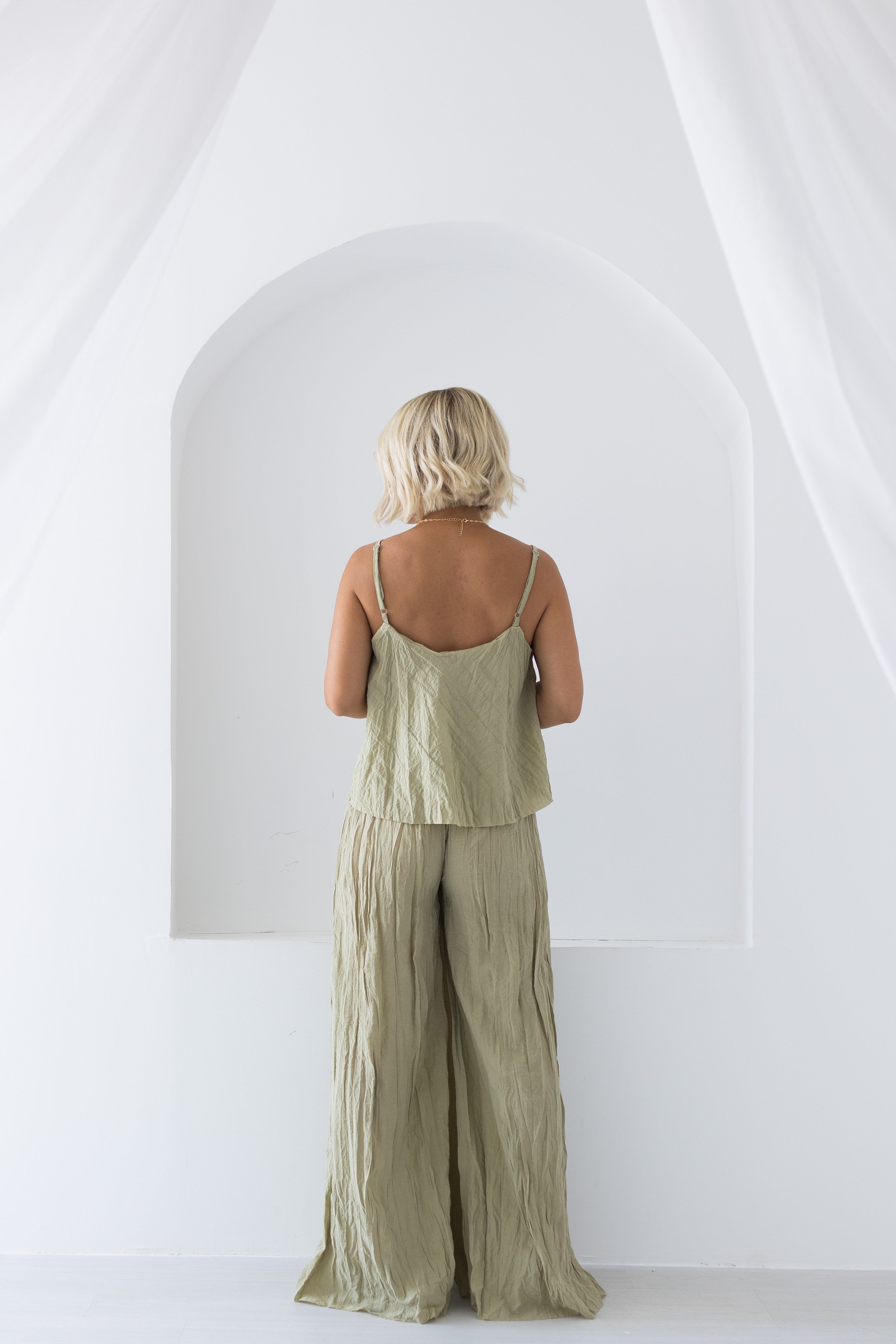 1034 KRİNKIL ASKILI CROP PANTOLON TAKIM