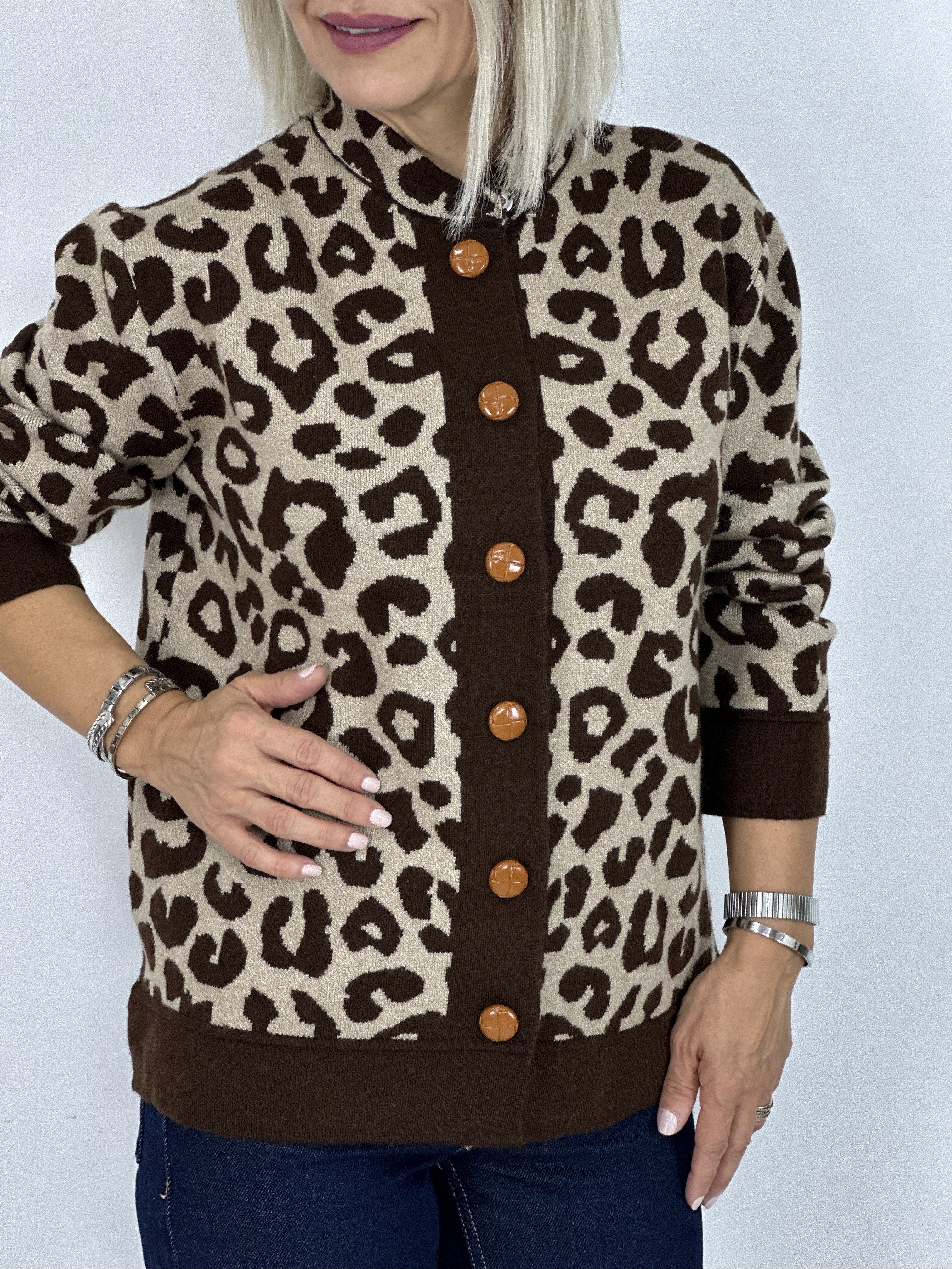 1127 GENİŞ PATLI, AHŞAP DÜĞME, LEOPAR DESEN HIRKA