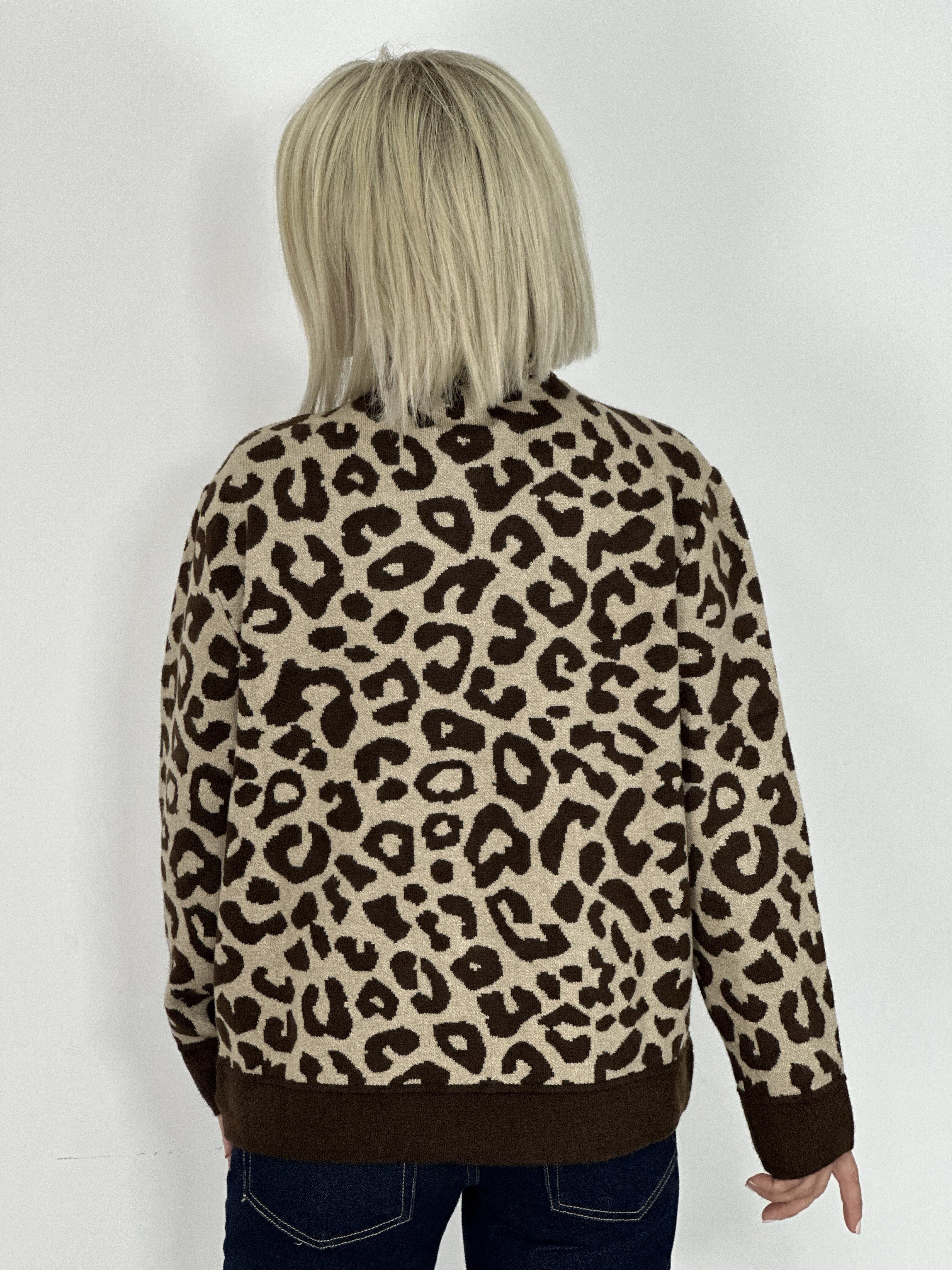1127 GENİŞ PATLI, AHŞAP DÜĞME, LEOPAR DESEN HIRKA