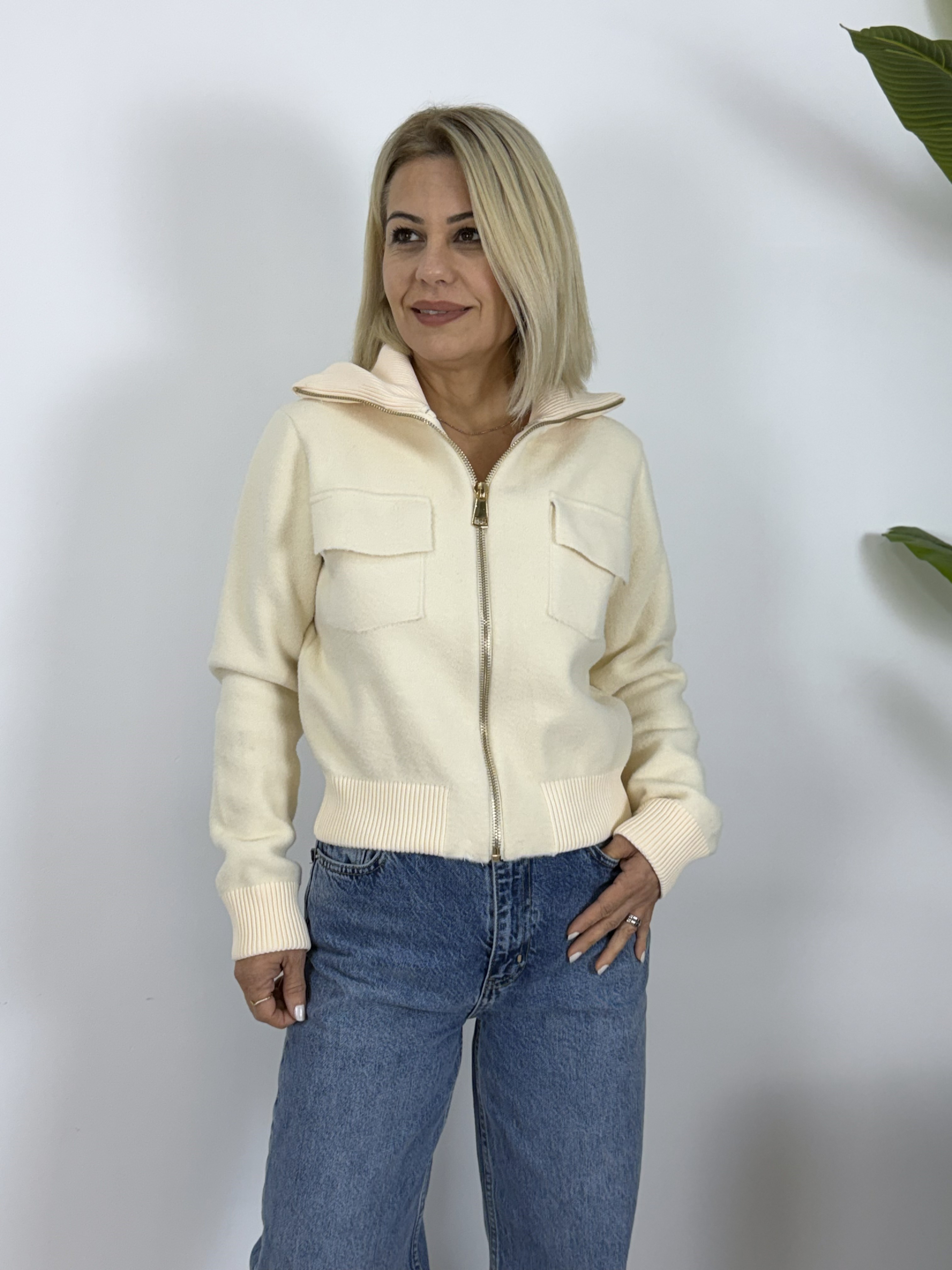 5421 DİK YAKA, FERMUARLI, CEP KAPAKLI, ANGORA HIRKA