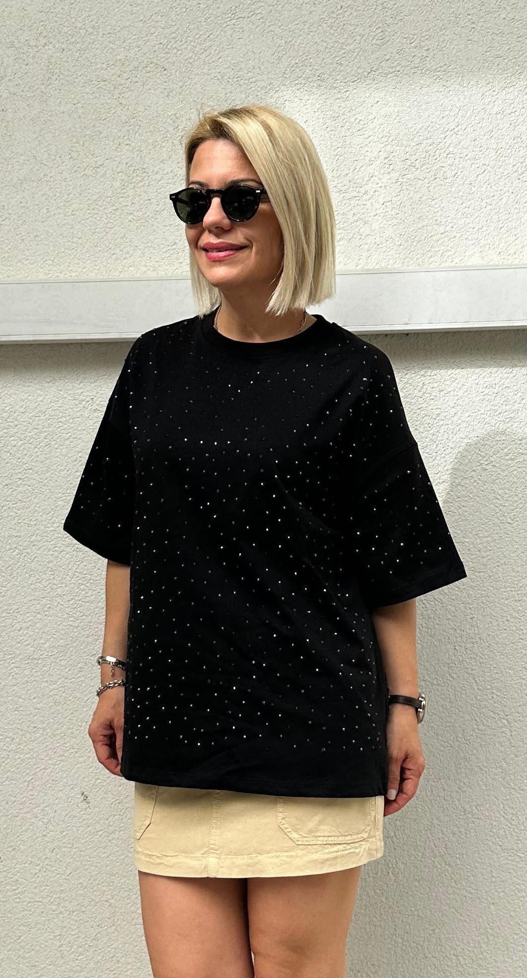 6117 BİS YAKA ÖN ARKA TAŞLI TSHİRT