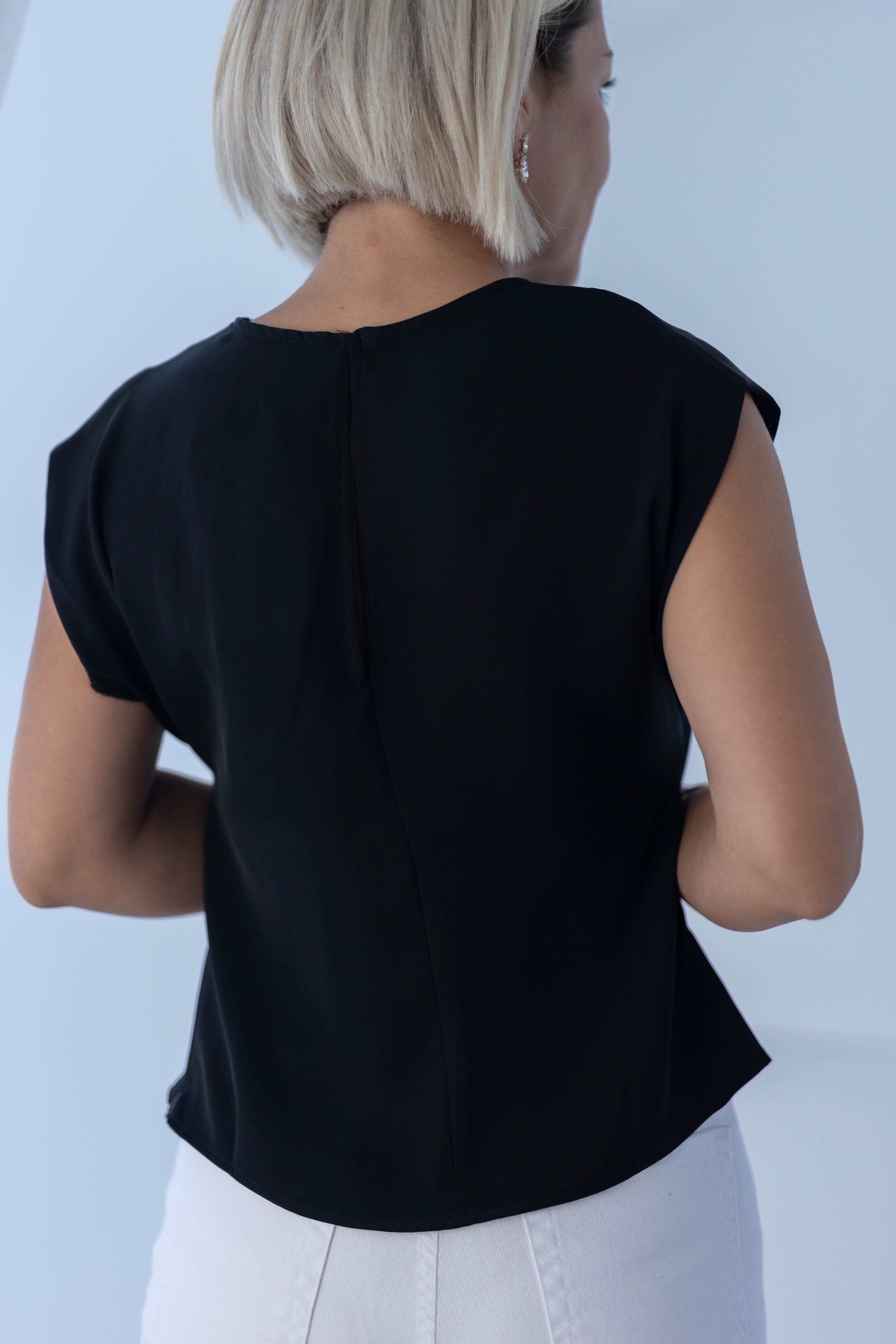6323 YAKA PİLE DETAY SIRT PENCERE SATEN BLUZ
