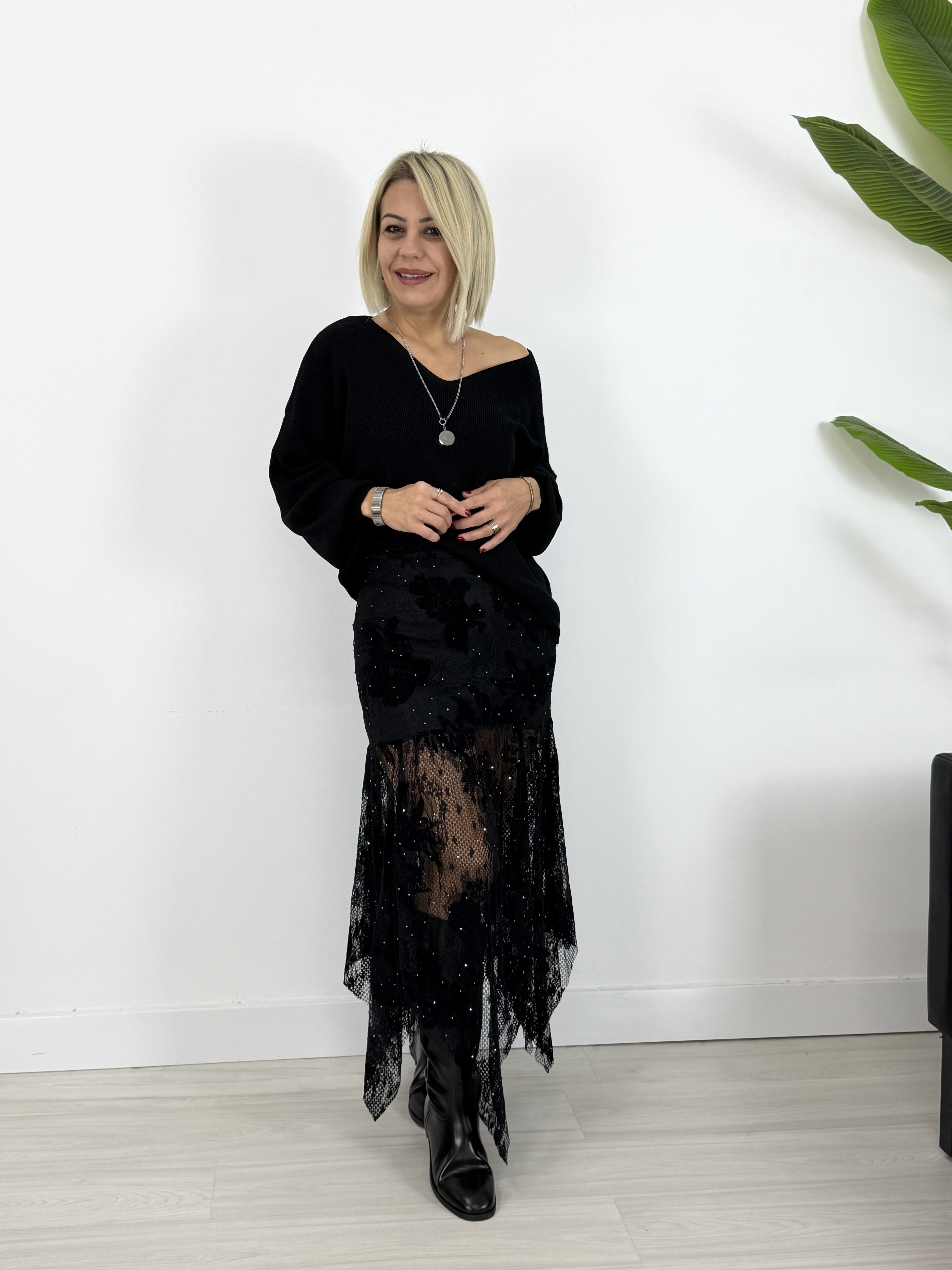 7187 FLOKLU, TAŞLI, ASTARLI DANTEL ETEK