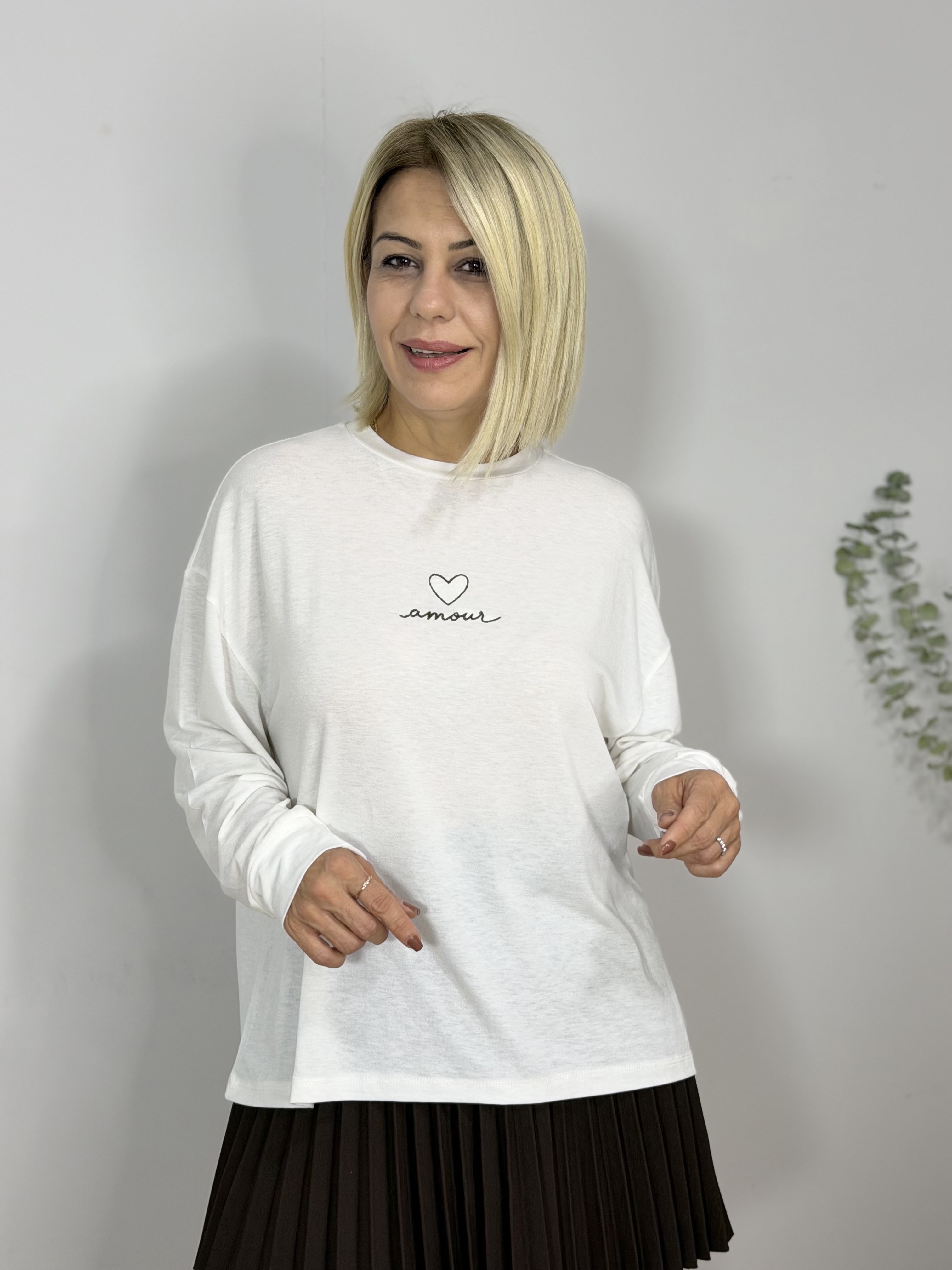 9041 Bisiklet Yaka, Nakışlı, Uzun Kol Bluz