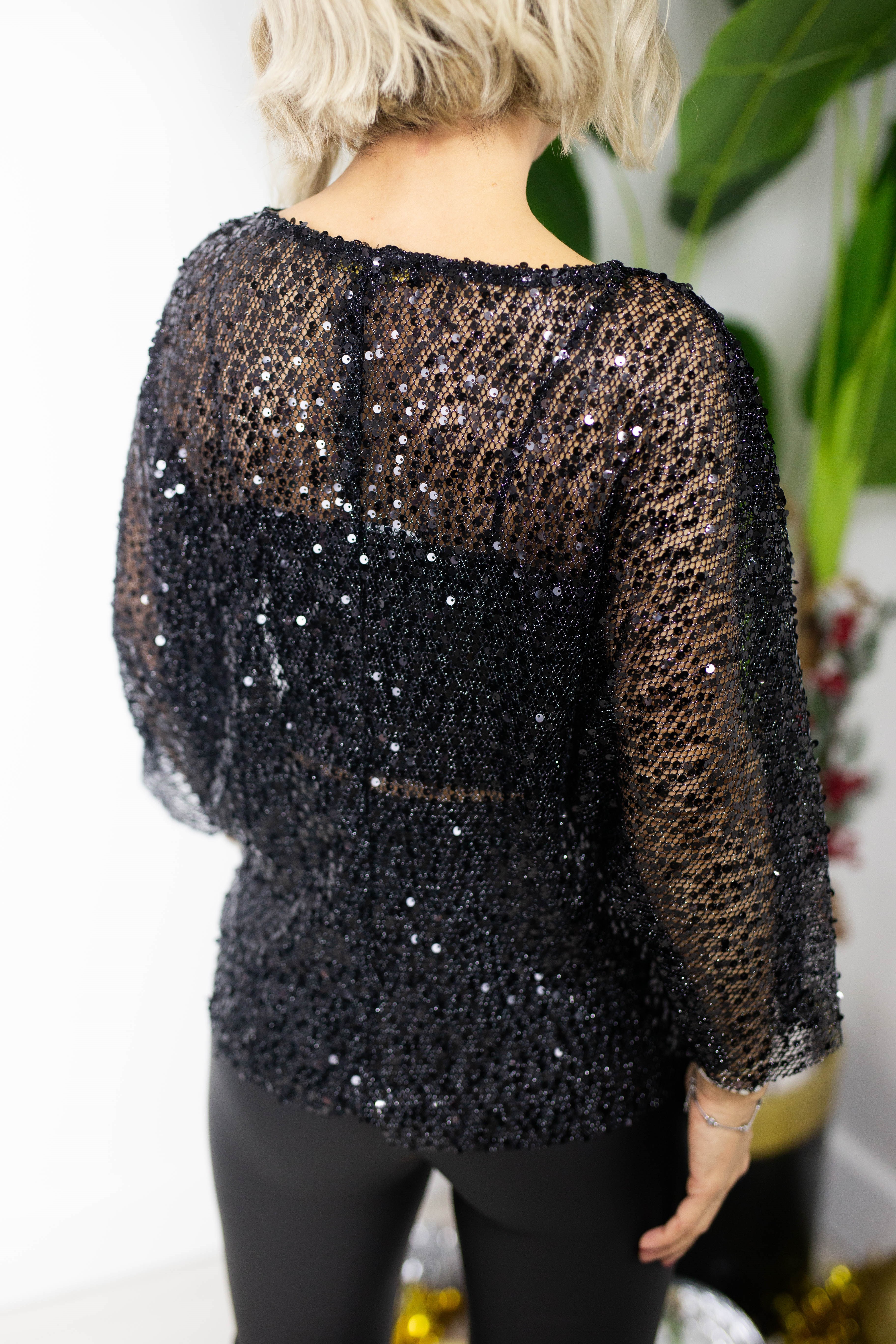 9380 KAYIK YAKA, YARASA KOL, PUL PAYET, FİLE BLUZ