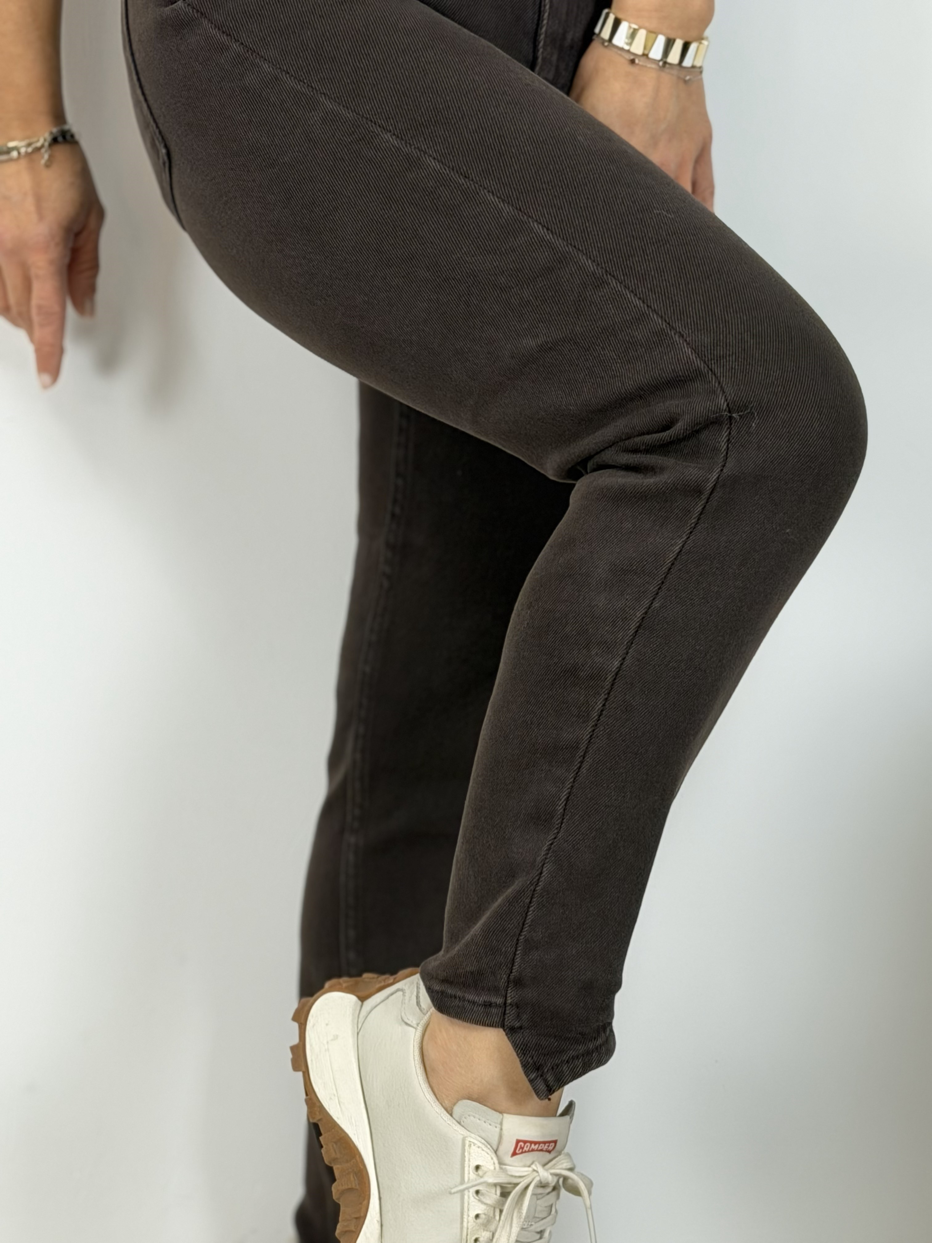 D923 PAÇA DETAY, KEMERLİ, MOM JEAN
