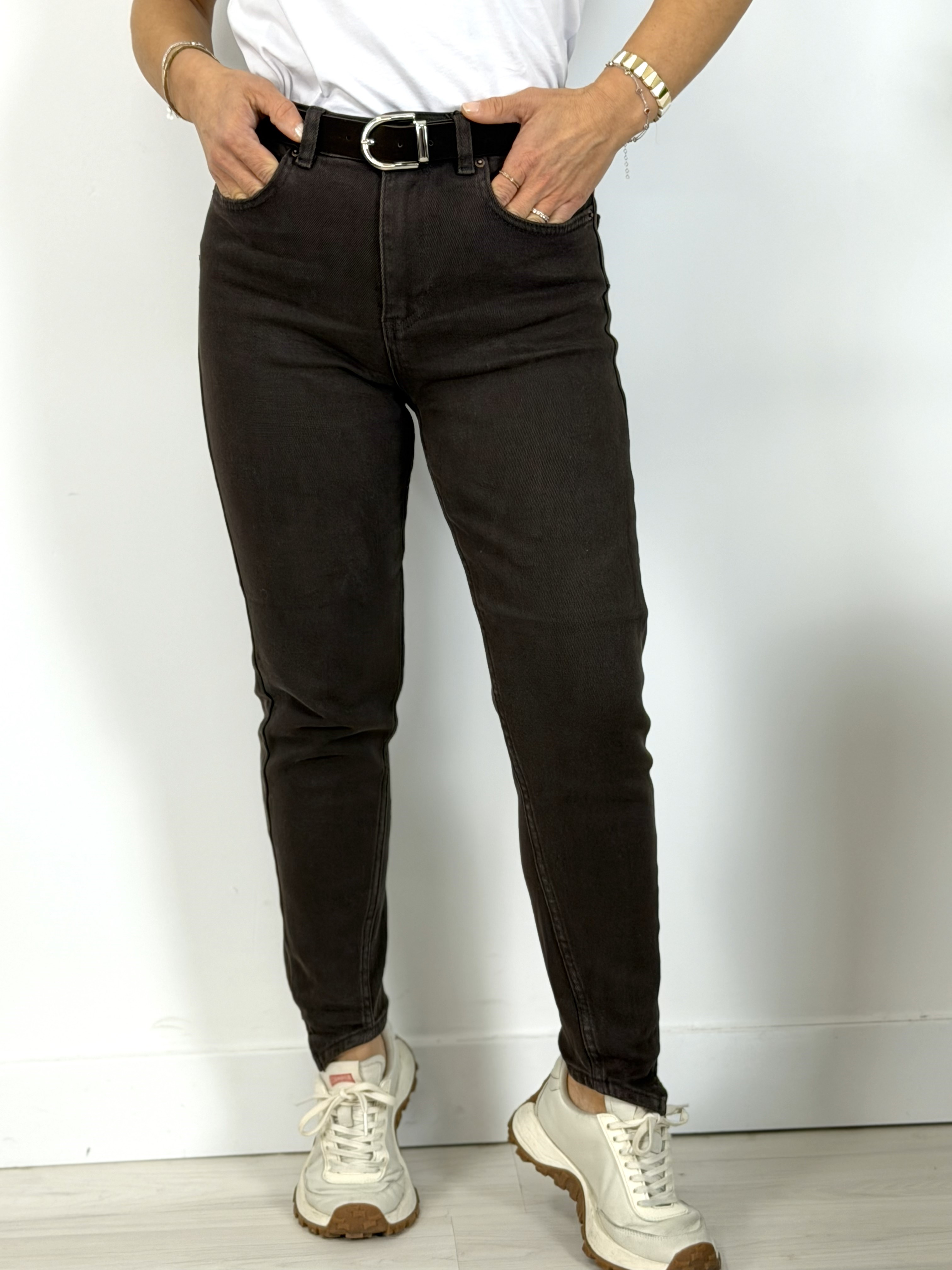 D923 PAÇA DETAY, KEMERLİ, MOM JEAN