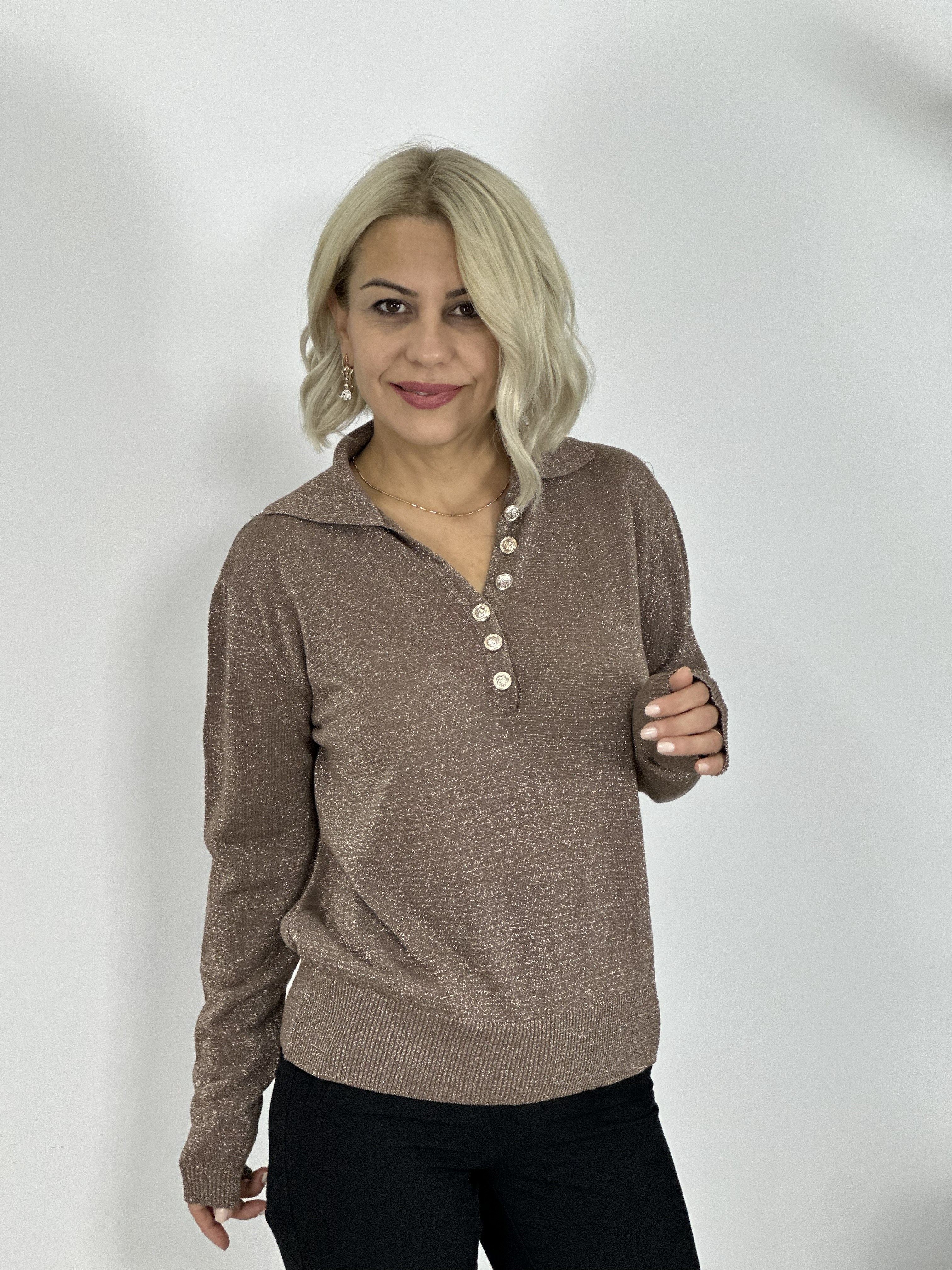 ZR65 POLO YAKA, DÜĞME DETAY, SİMLİ BLUZ