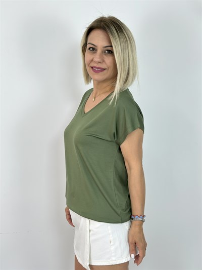 001 V YAKA BASİC TSHİRT