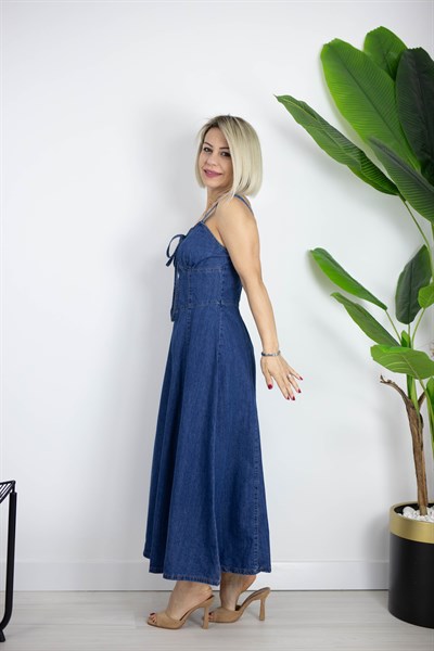 0551 ASKILI, GÖĞÜS BAĞLAMALI JEAN ELBİSE