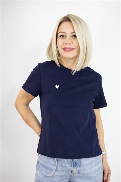 0584 BİSİKLET YAKA, KALP NAKIŞ TSHİRT