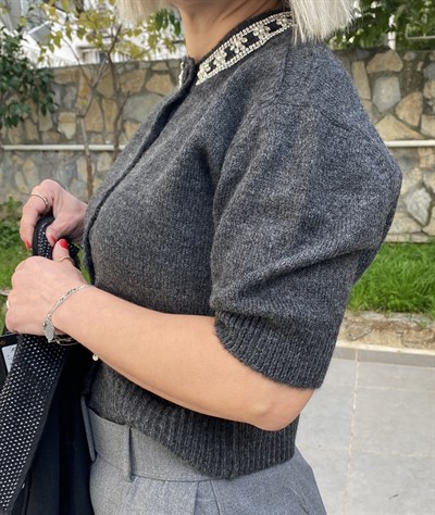 195 YAKA TAŞLI KISA KOL HIRKA