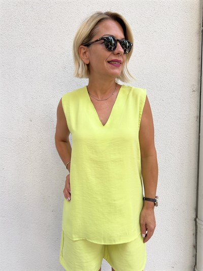 396 KOLSUZ V YAKA BLUZ ŞORTLU TAKIM