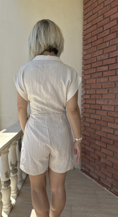 654 KRUVAZE YAKA, BAĞLAMA DETAY, ŞORTLU TULUM