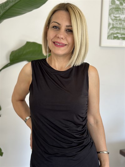 8316 KOLSUZ YAN BÜZGÜLÜ LİKRA ELBİSE