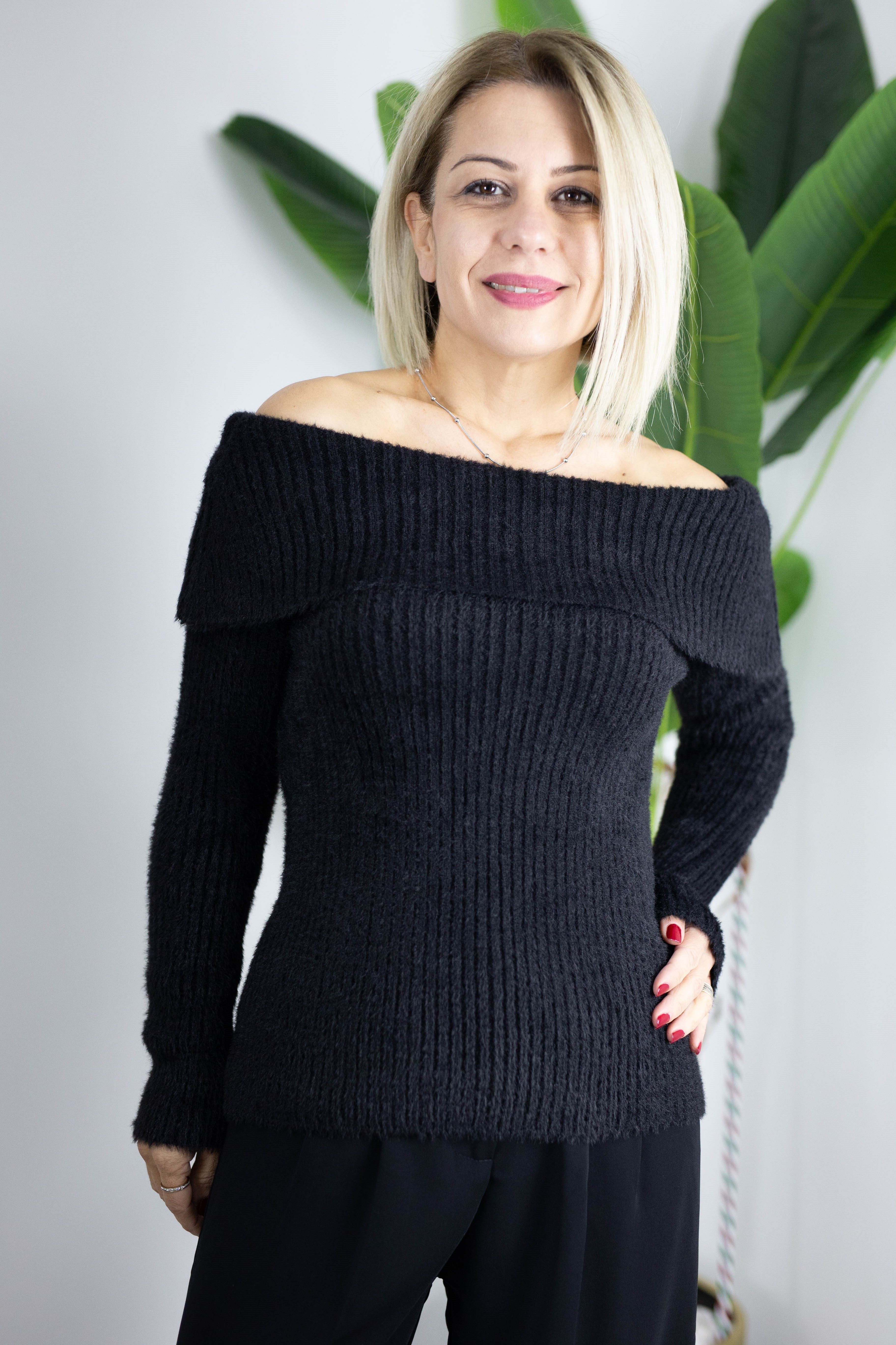 482 MADONNA YAKA YUMOŞ TRİKO