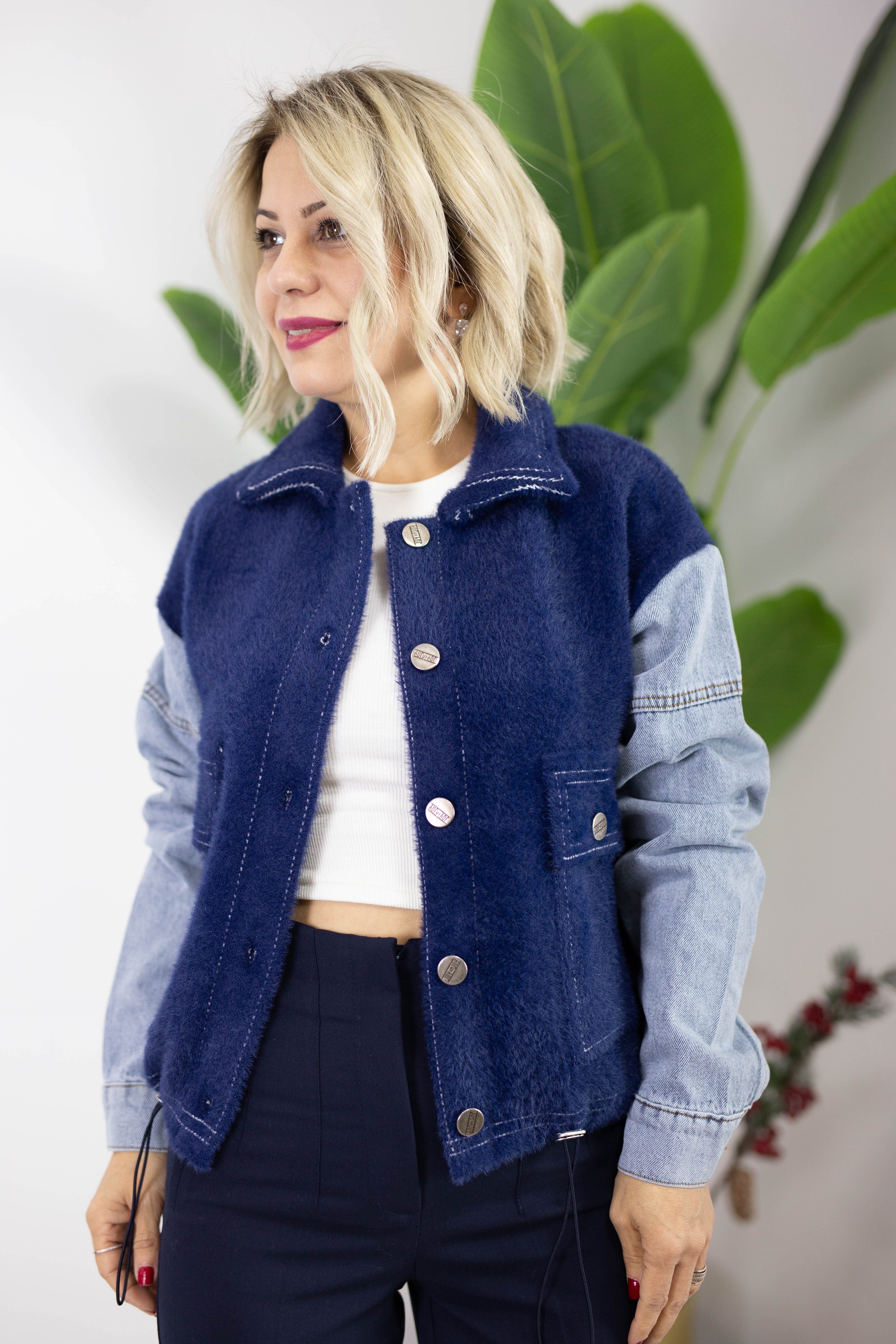 4943 KOLLARI JEAN GARNİ DÜĞME DETAY ANGORA HIRKA