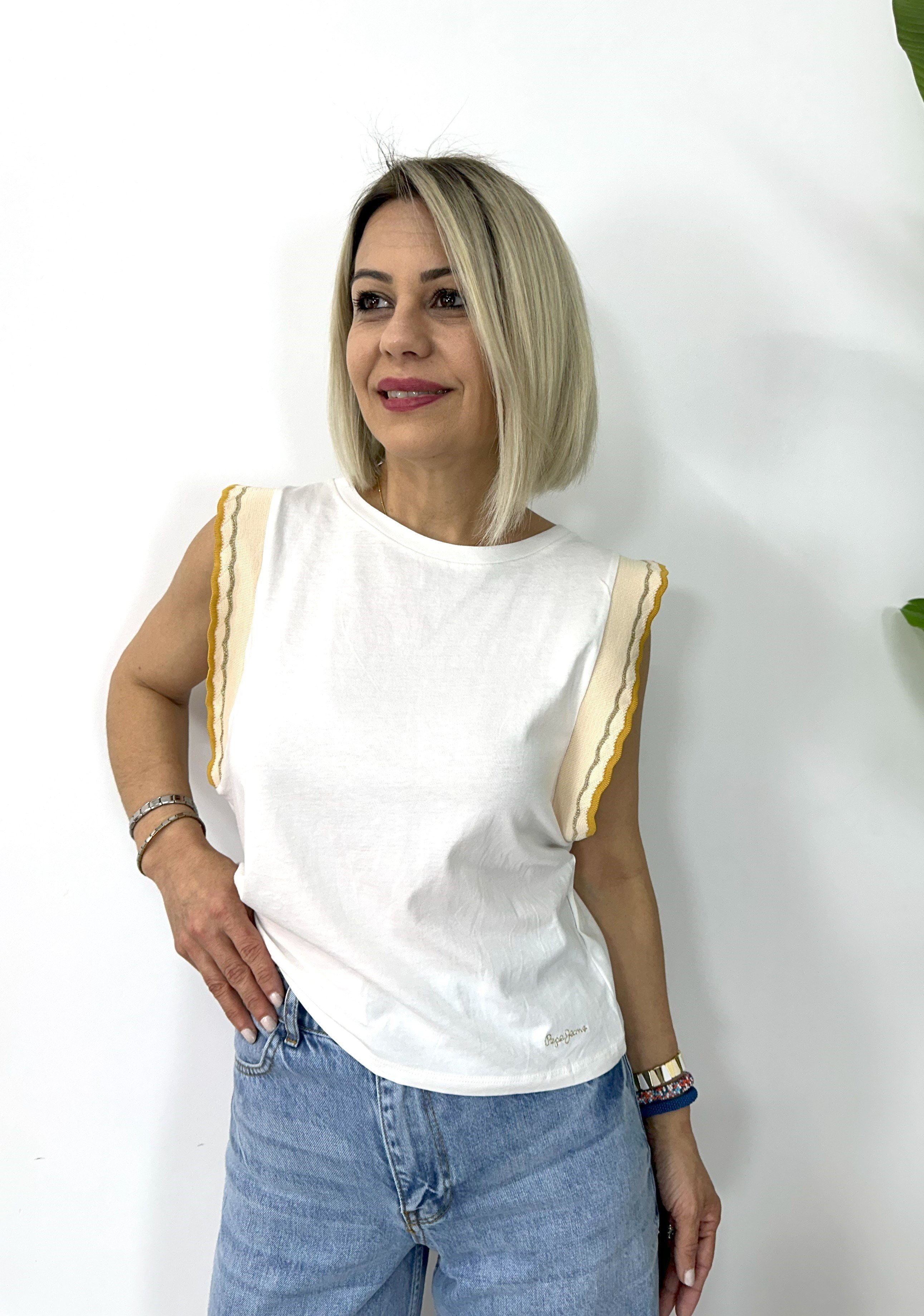 538 PP BİSİKLET YAKA, KOL DETAYLI TSHİRT