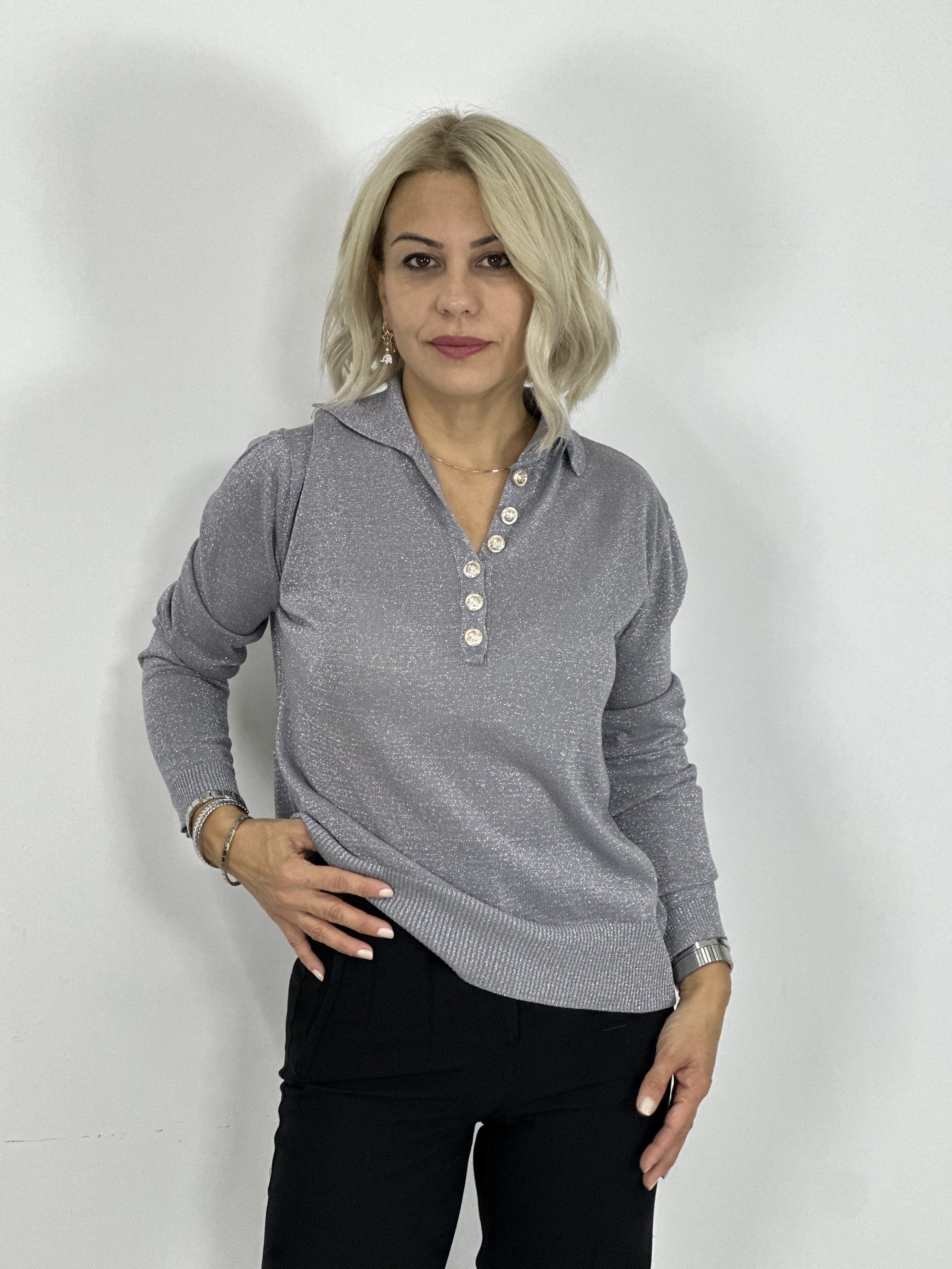 ZR65 POLO YAKA, DÜĞME DETAY, SİMLİ BLUZ