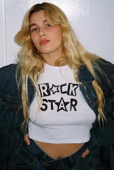 Beyaz Rock Star Crop