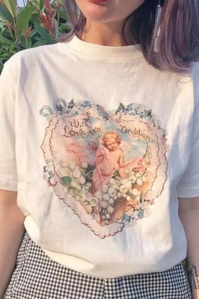 Beyaz Unisex Vintage Style Cupid Flowers T-Shirt
