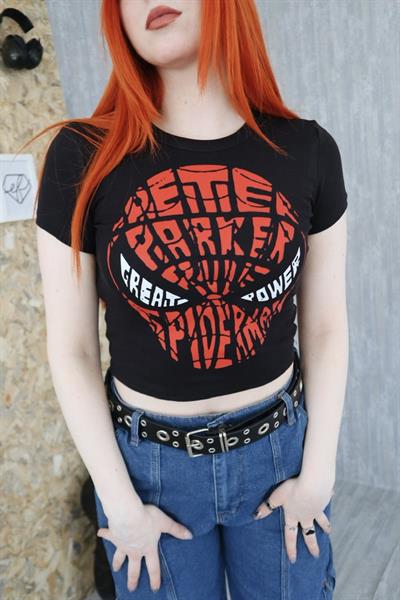 Siyah Great Power Spiderman Crop