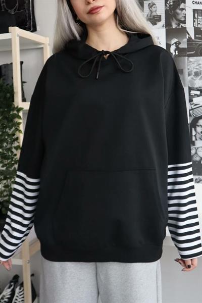 Siyah Kapüşonlu Kolu Çizgili Sweatshirt
