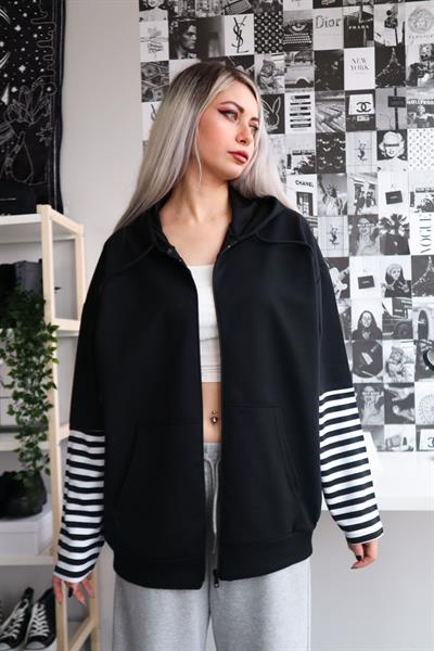 Siyah Kolu Çizgili Hırka