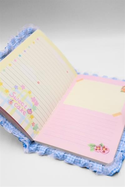 Anime Girl With A Crown Mıknatıs Kapaklı Defter 