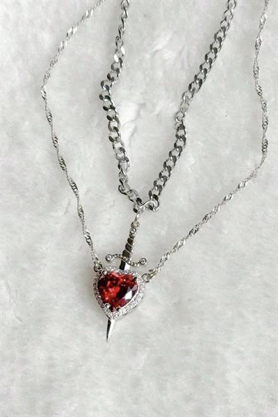 Paslanmaz Çelik Gümüş Renk Kırmızı Kalp Kılıç Çift Kolyesi 
