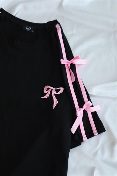 Siyah Unisex Pink Coquette T-Shirt