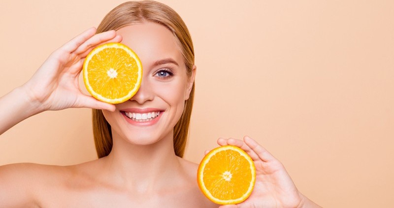 Aydınlık cilt için C vitamini