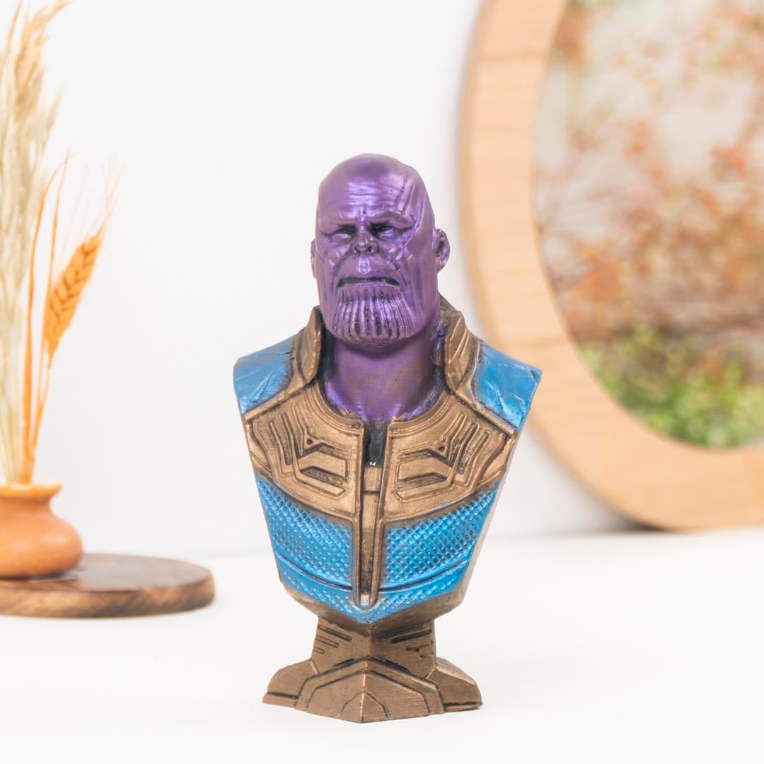 Dekoratif Thanos Büst