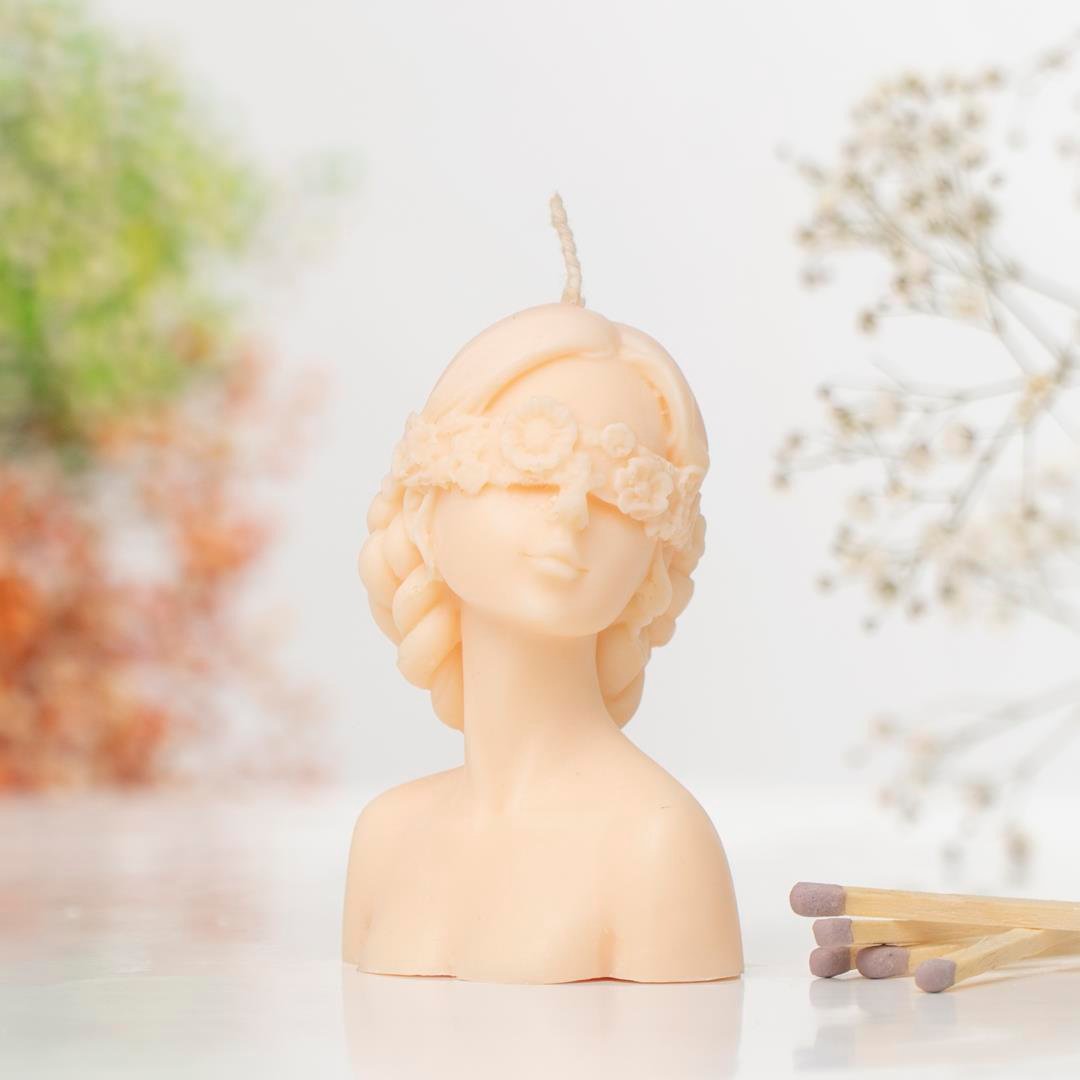 Gözü Çiçekli Kadın Temalı Vegan Soya Mumu