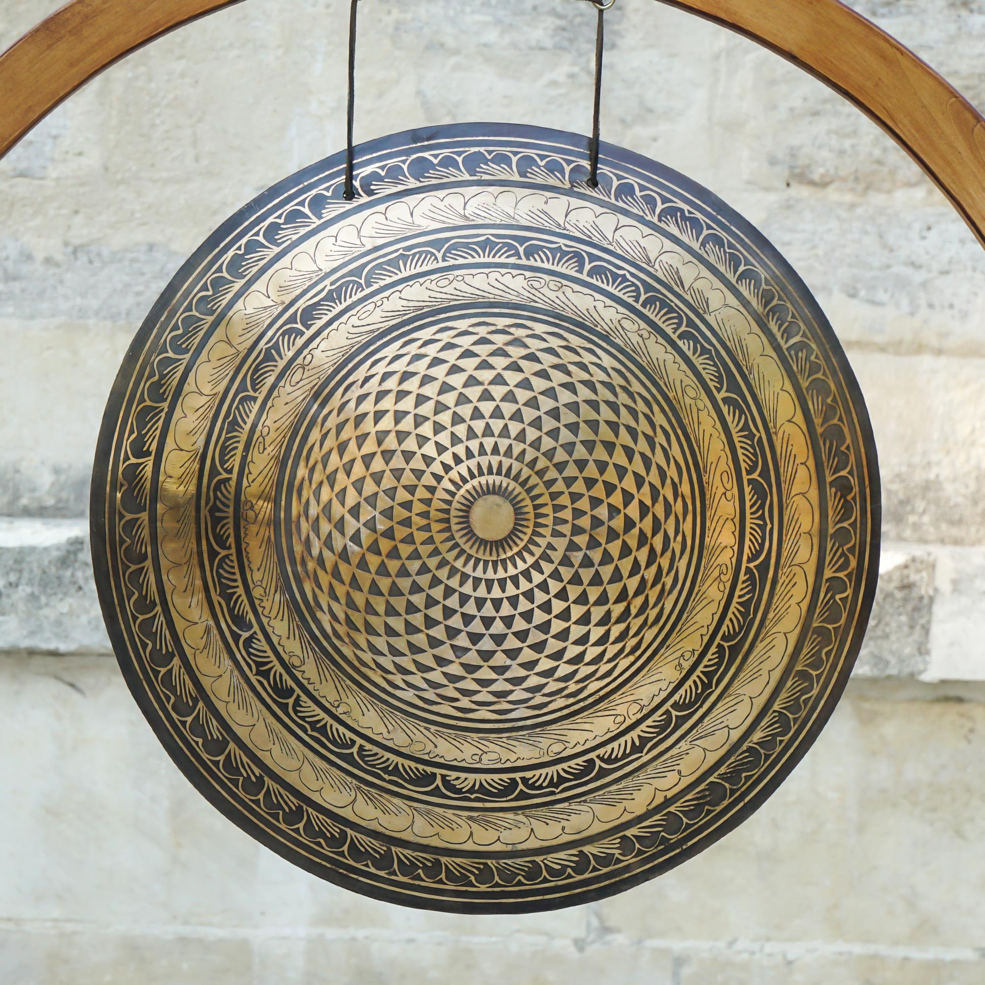 Mantra İşlemeli Gong
