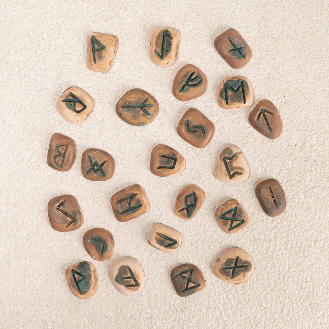 Toprağın Hafızası: Eskitme Rune Taşı Seti