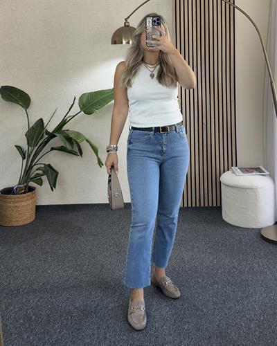 Açık Mavi Orjinal Marka Etiketli Yüksek bel Vücudu toparlayan full likralı Boyfit jean Pantolon