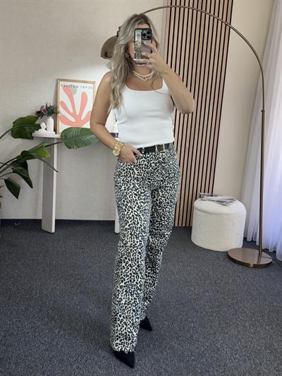 Beyaz Leopar orj. marka etiketli yüksek bel straight fit jean pantolon