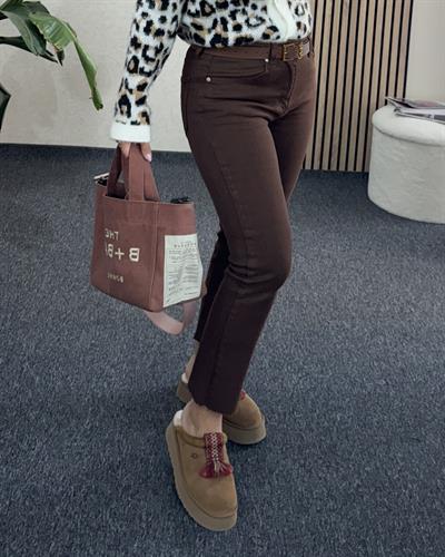 Kahverengi Orjinal Marka Etiketli Yüksek bel Vücudu toparlayan full likralı Boyfit jean Pantolon