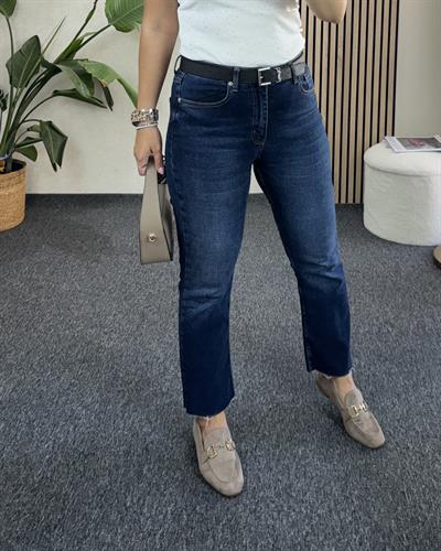 Koyu lacivert Orjinal Marka Etiketli Yüksek bel Vücudu toparlayan full likralı Boyfit jean Pantolon