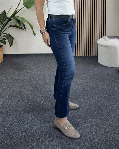 Koyu lacivert Orjinal Marka Etiketli Yüksek bel Vücudu toparlayan full likralı Boyfit jean Pantolon