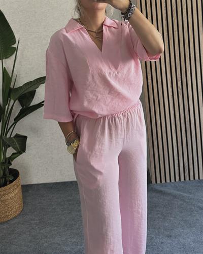 V yaka pembe beli lastikli alt-üst takım