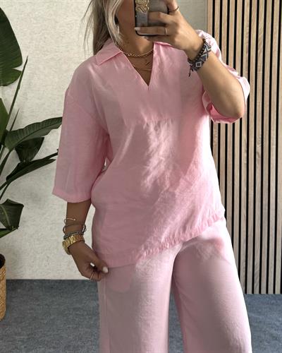 V yaka pembe beli lastikli alt-üst takım